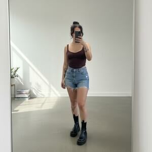 Out From Under Ribbed Knit Purple Brown Cropped Tank Top Sleeveless Scoop Neck